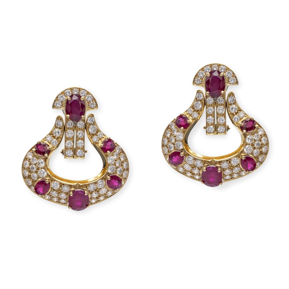 18kt yellow gold diamonds and rubies pendant earrings signiert F. Moroni, Rom, G&hellip;