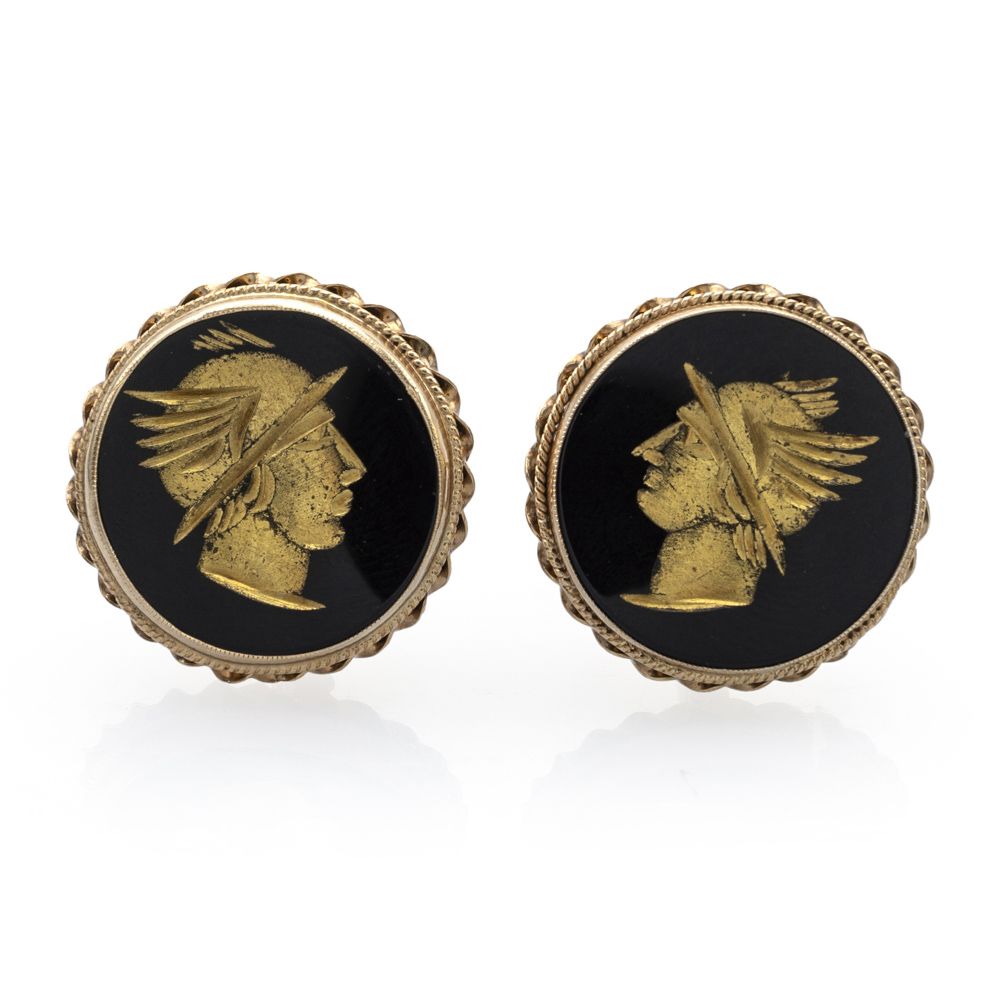 14kt yellow gold and black onyx round cufflinks 1940/50s, peso 11 gr., perfiles &hellip;