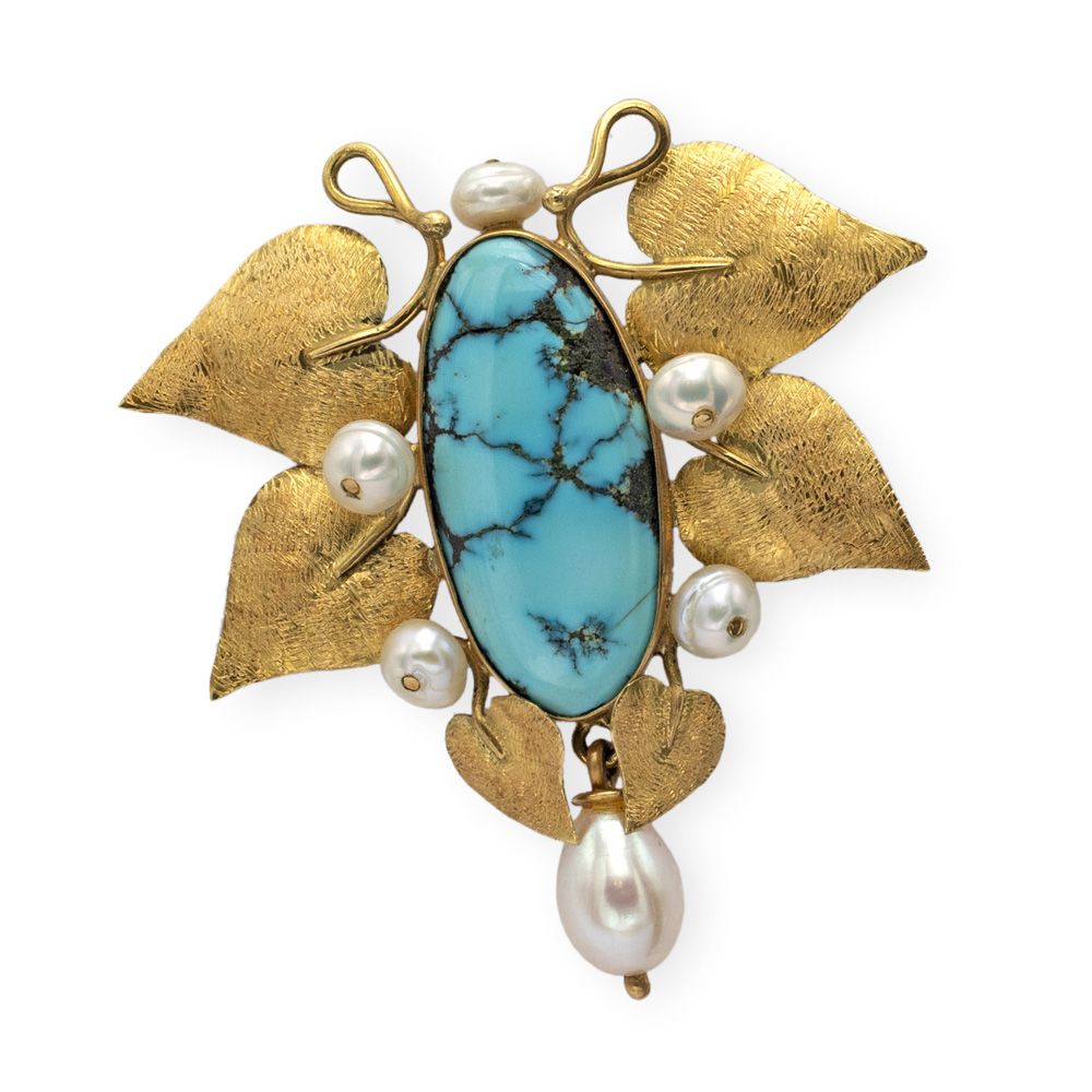 18kt satin yellow gold butterfly brooch with natural turquoise et des perles de &hellip;