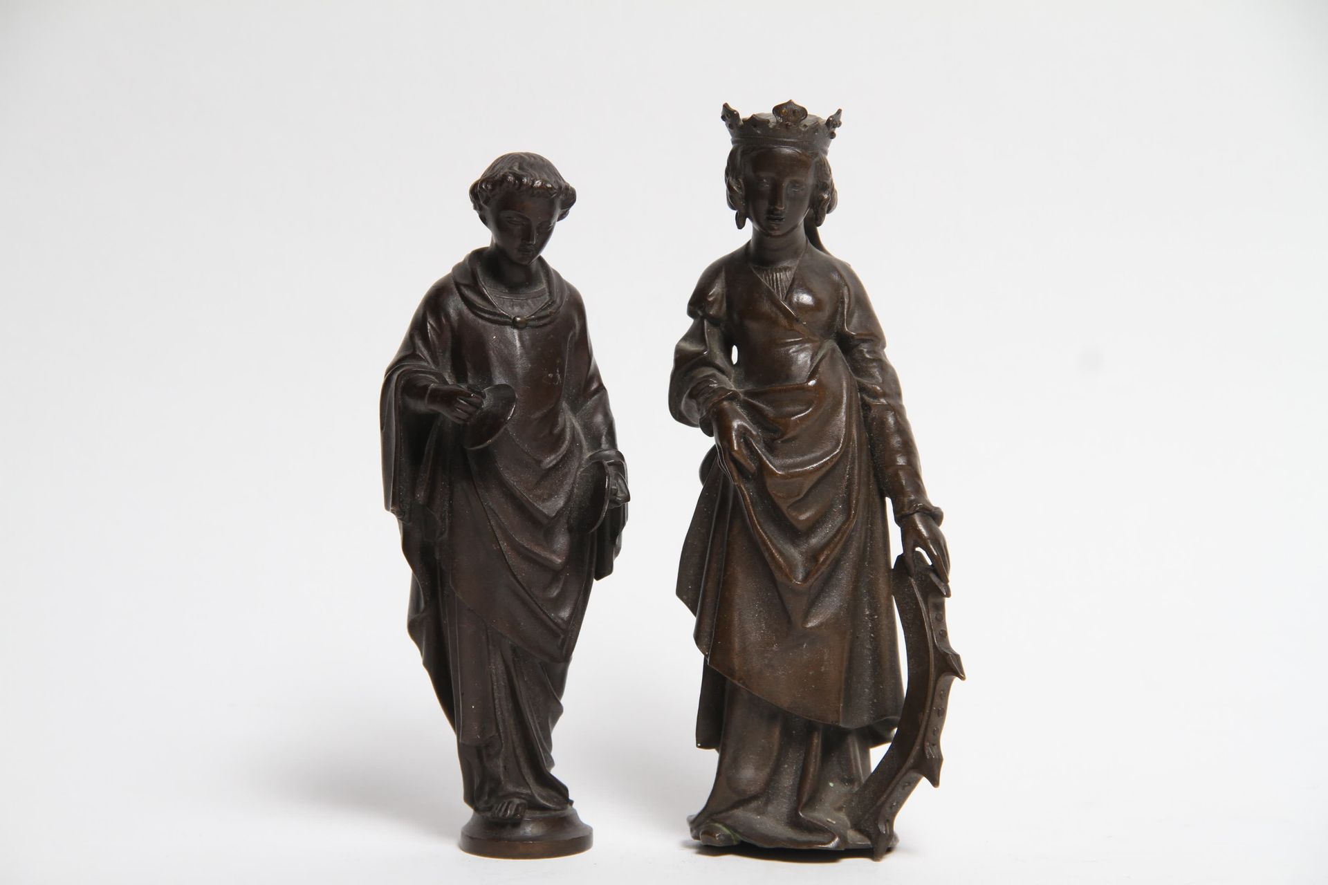 Null 两件近代哥特式铜制雕像 19世纪，高18厘米
