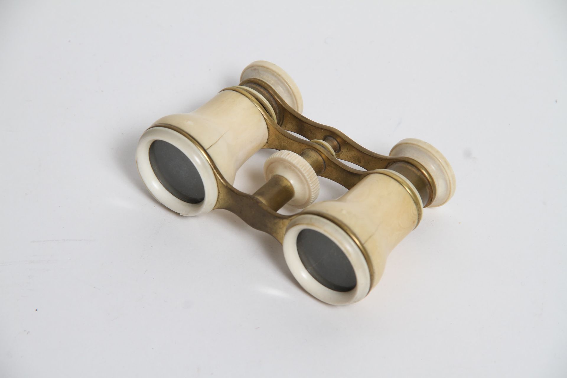 Null PAIR OF THEATER BINOCULARS.ACCIDENTS