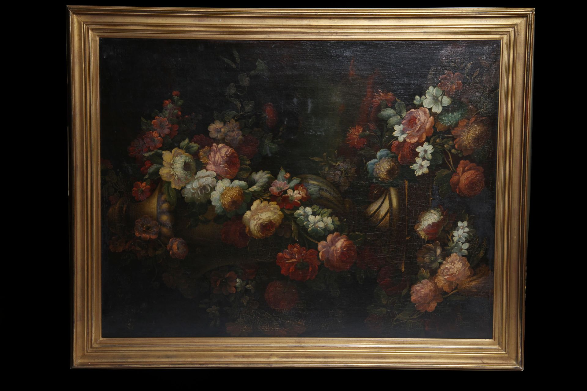 Null ECOLE RUSSE (XXe) HST `NATURE MORTE AU BOUQUET DE FLEURS` 85 x 111 cm