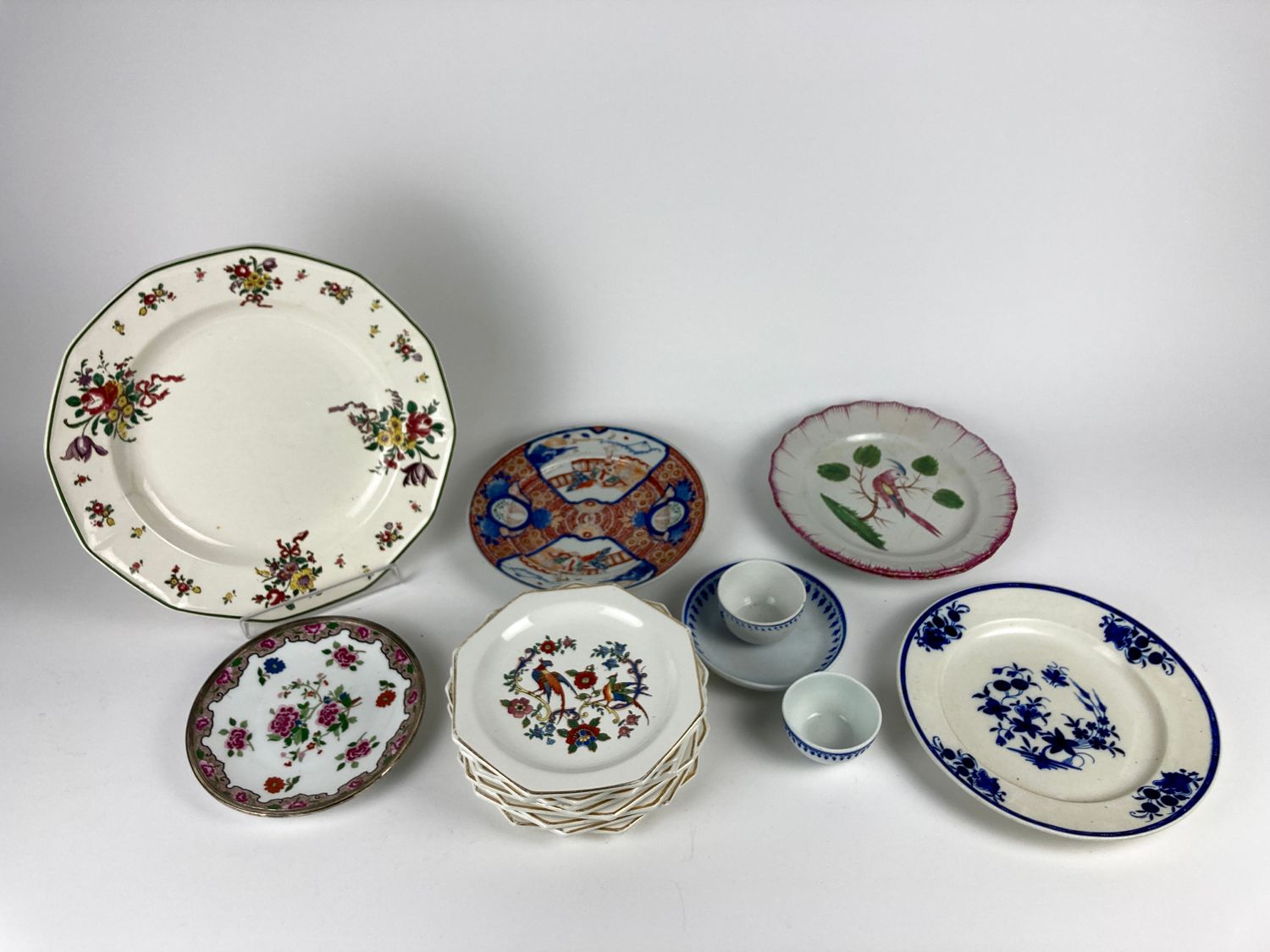 Null Keramikvaria (Porzellan und Steingut): Platte, Teller, Schalen und Pochons &hellip;