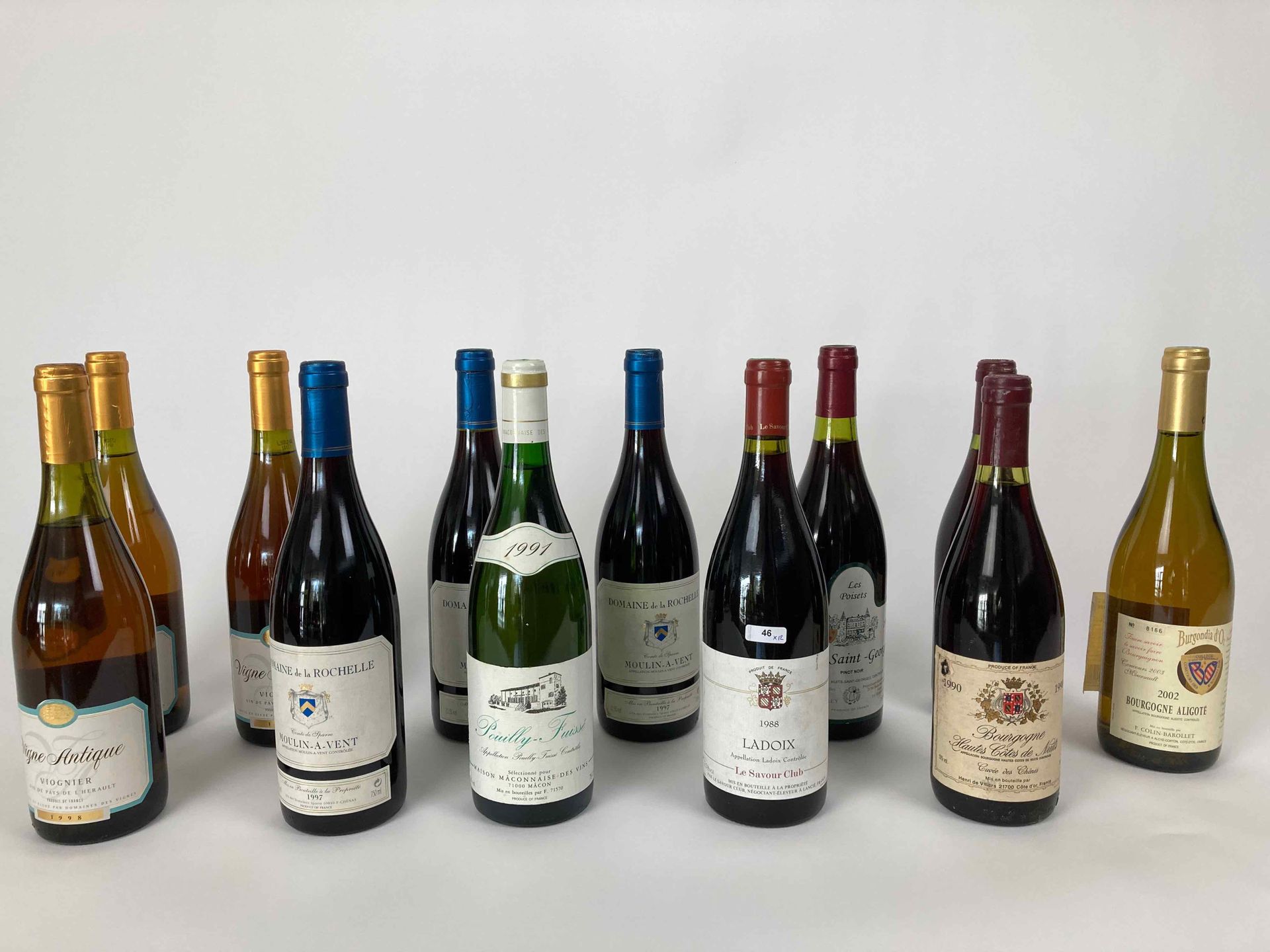 France Lot de douze bouteilles :

- BOURGOGNE (LADOIX), Le Savour Club 1988 (rou&hellip;
