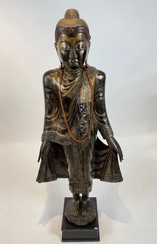 ASIE DU SUD-EST "Buddha in piedi nella posizione della benevolenza e della compa&hellip;