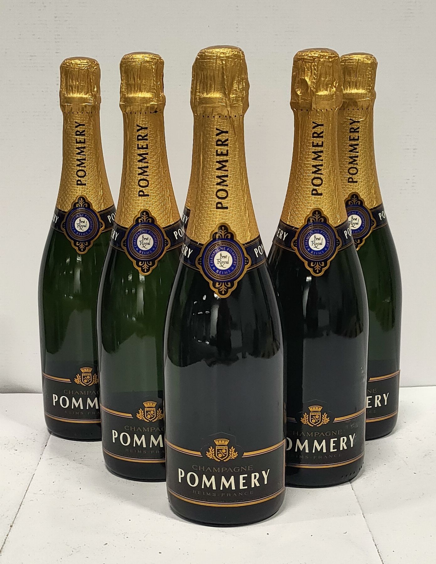 Null 6 bottles

CHAMPAGNE " Brut Royal " - Pommery