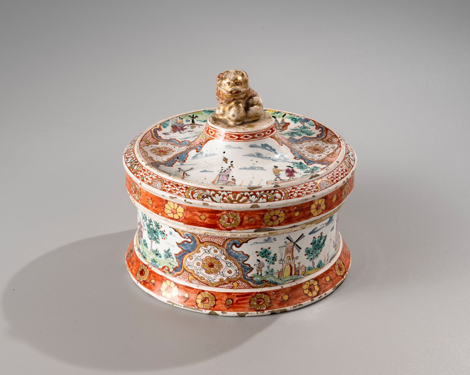 Null DELFT

Covered round tobacco box in earthenware with polychrome decoration
&hellip;