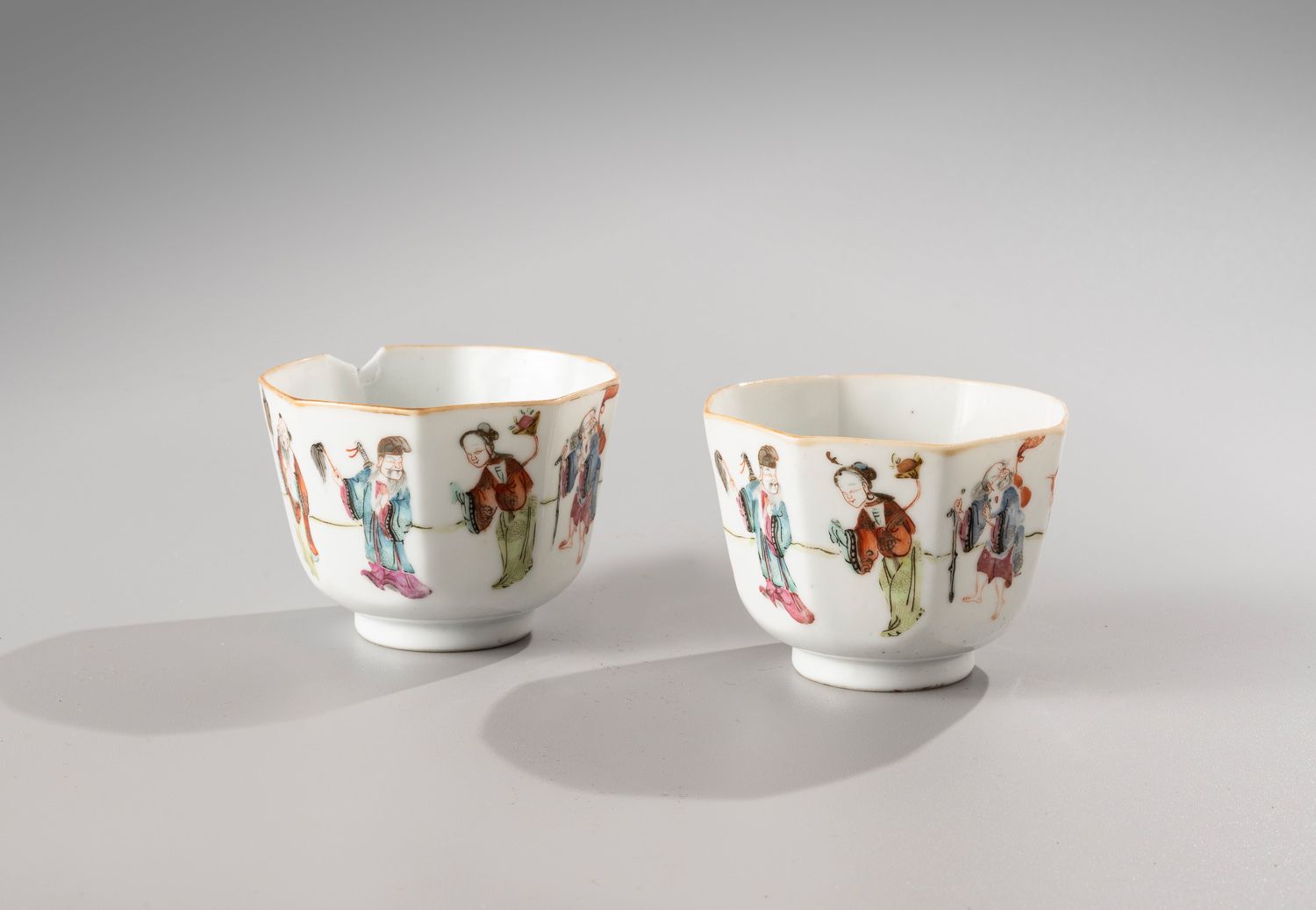 Null CHINA, Tongzhi mark and period

Pair of octagonal sorbets in porcelain and &hellip;