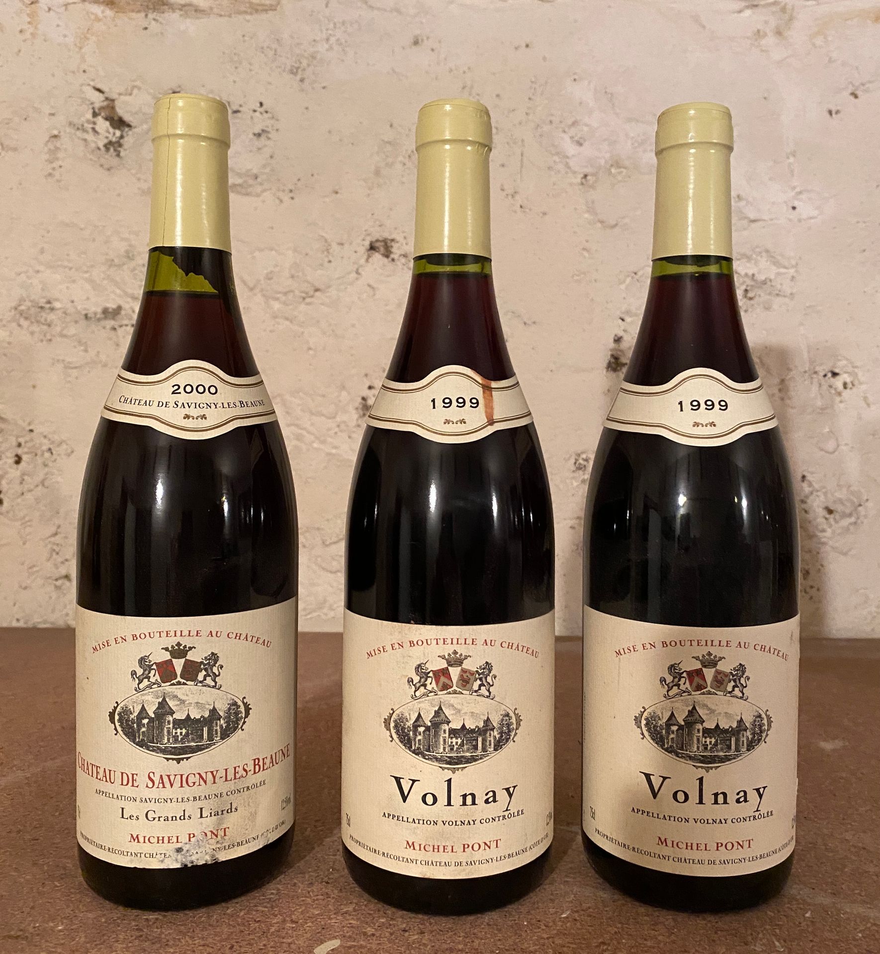 Null 米歇尔-庞特酒庄的3瓶波尔格纳葡萄酒

2个沃尔奈1999和1个萨维尼Les BEAUNE "Les Grand Liards" 2000