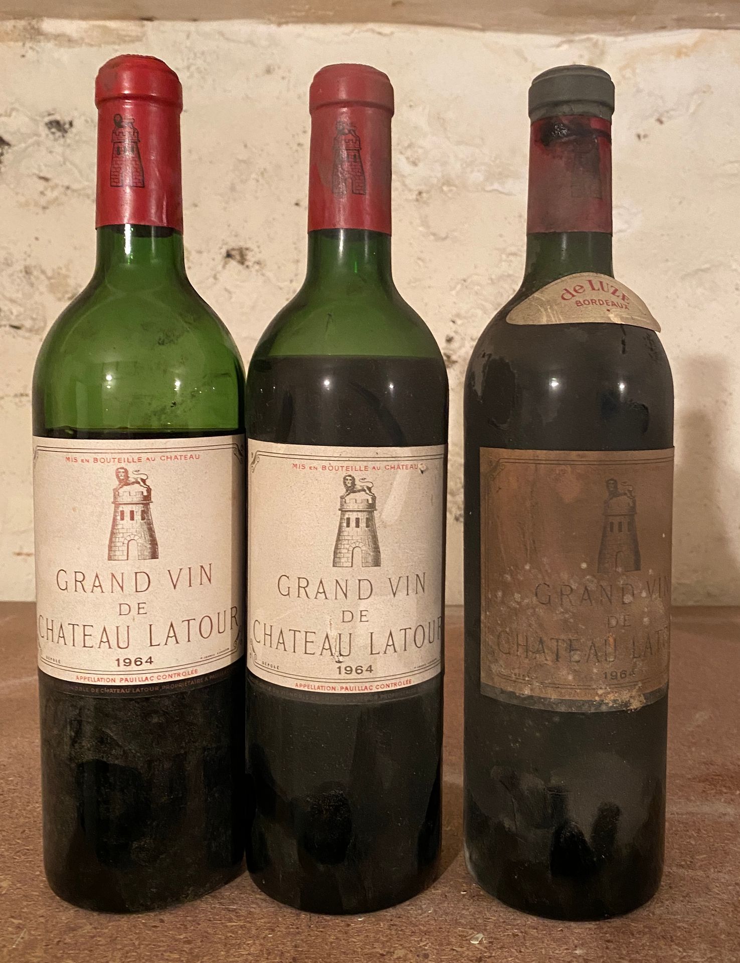 Null 3 bouteilles Château LATOUR - 1er Gcc Pauillac 1964 A VENDRE EN L'ETAT