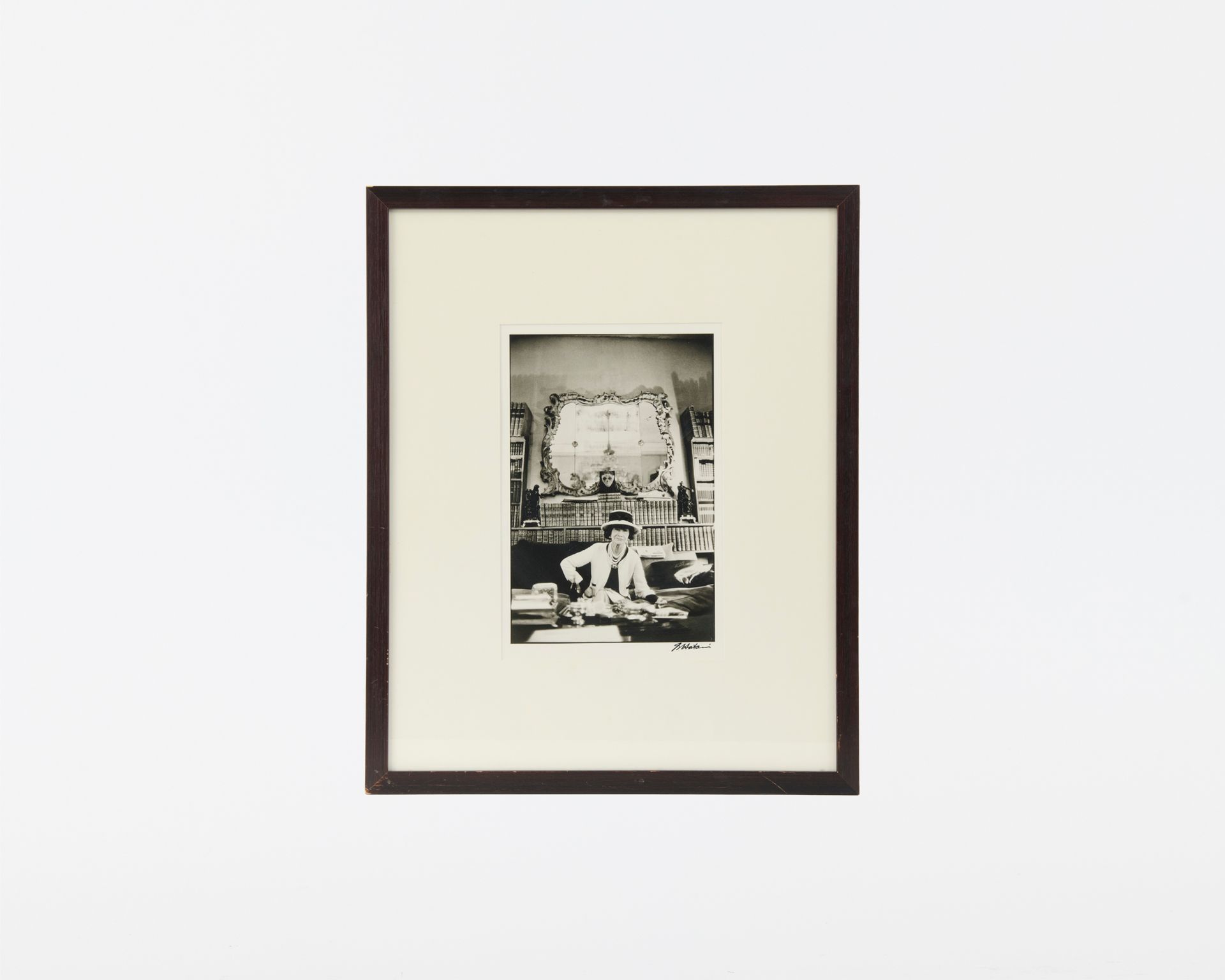 Null 可可-香奈儿(主题)
一套两张的照片。
沙罗赫-哈塔米（1928-2017）。
香奈儿女士康朋街。
约1965年。第5/10号。带框的后期银版画
有框&hellip;