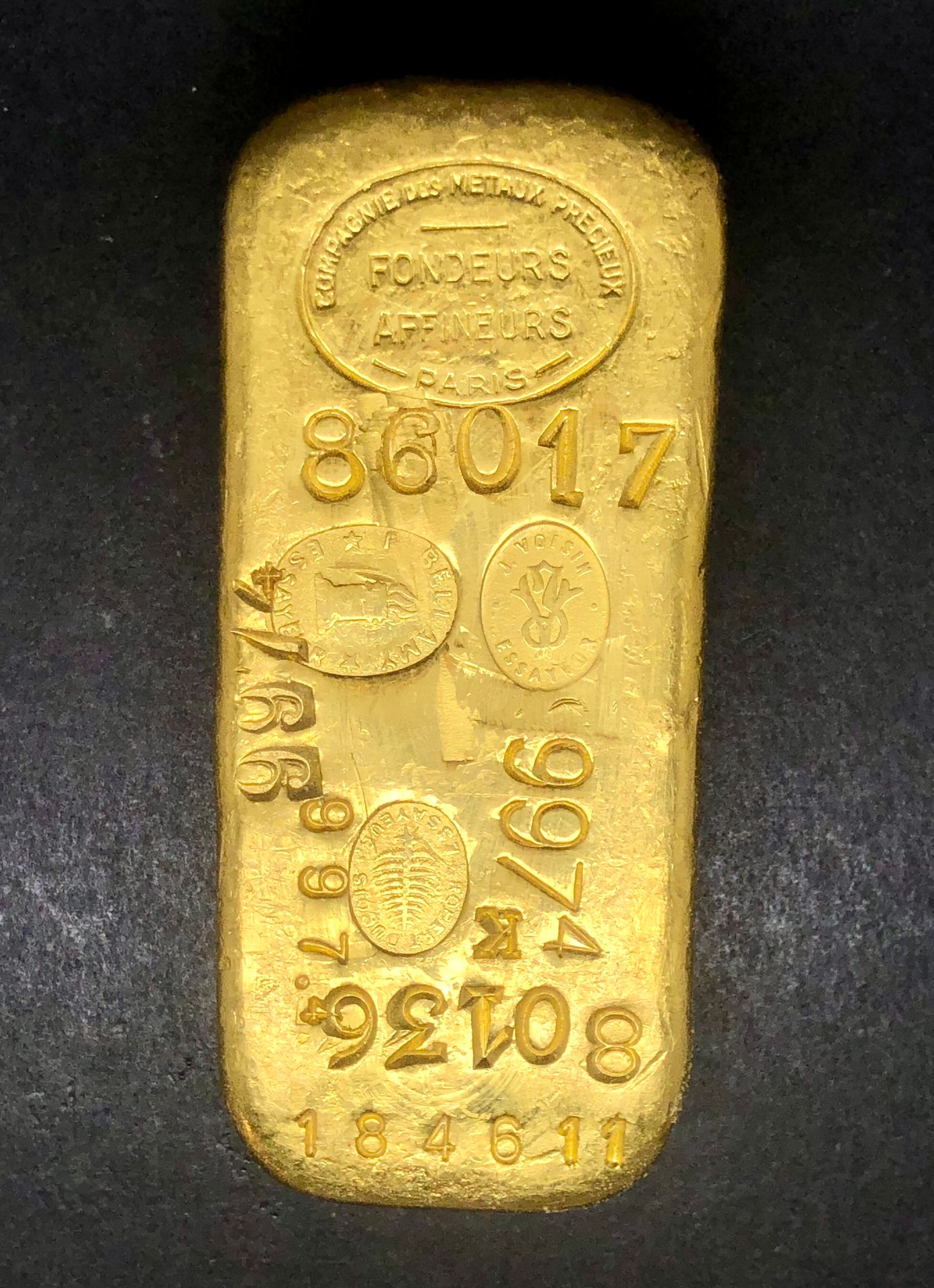 Null Un lingotto d'oro n°184611 con il suo B.E. Dei Laboratoires Paul Dubois Fil&hellip;