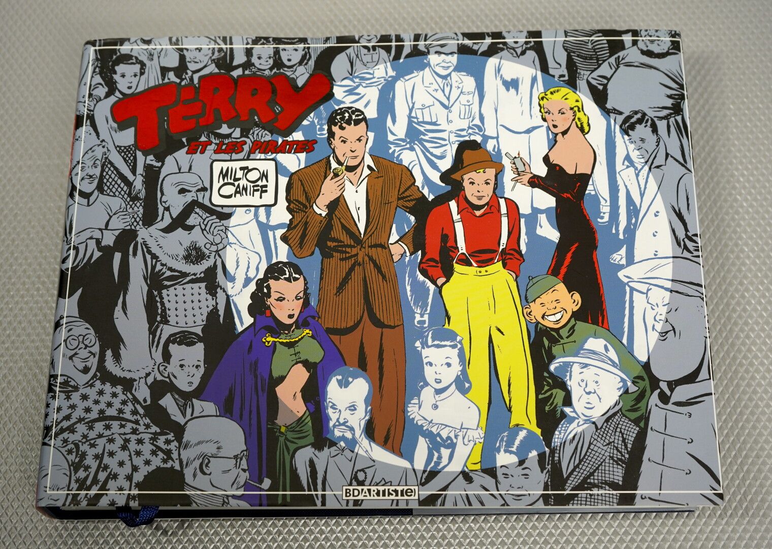 Null TERRY和海盗们。



艺术家的漫画集，完整的出版商布，带插图的防尘套。



4卷