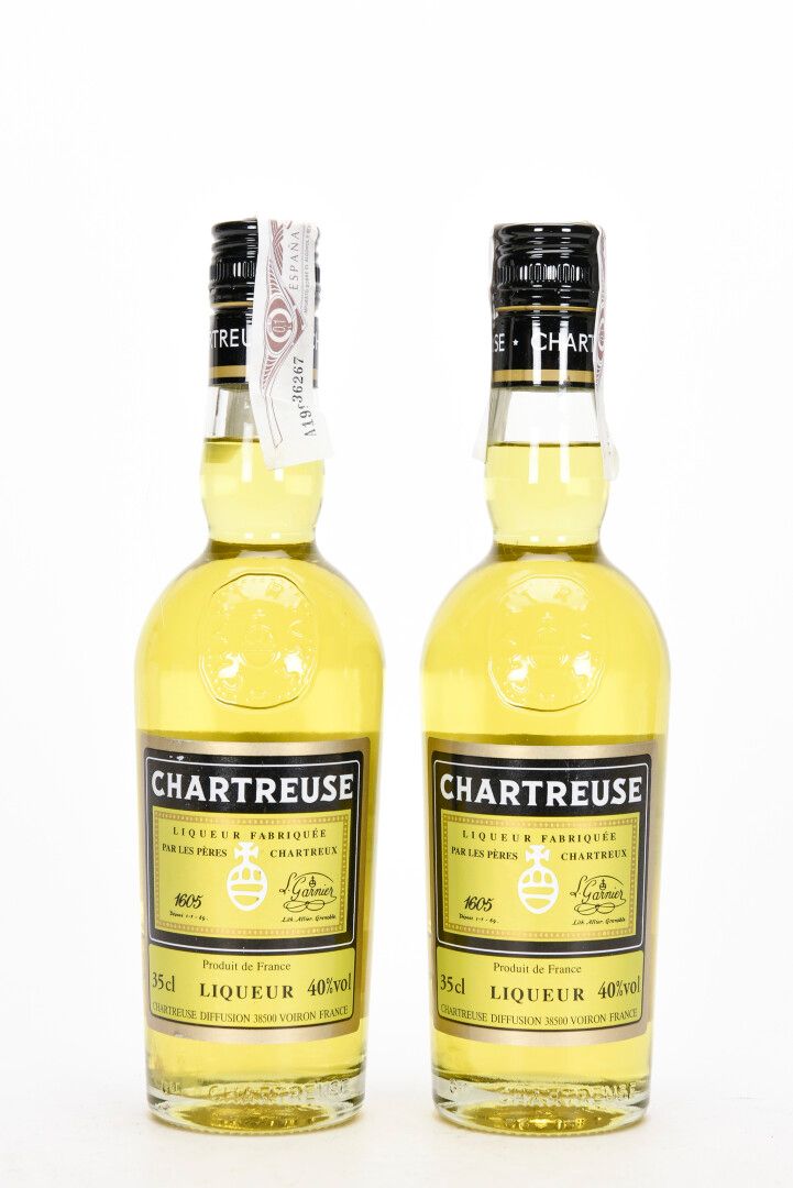 Null 2 1/2B CHARTREUSE JAUNE JUEGOS MEDITERANEOS 35 cl 40% (mise 2018) (timbre f&hellip;