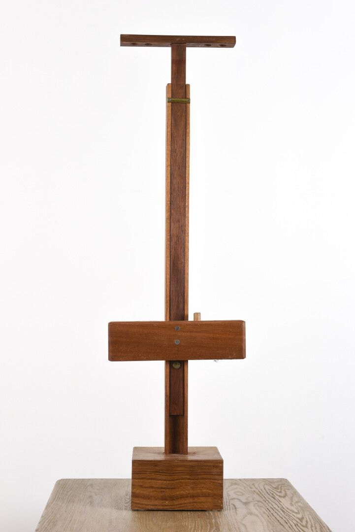 Null Cavalletto di quercia, regolabile in altezza

H: 89 cm