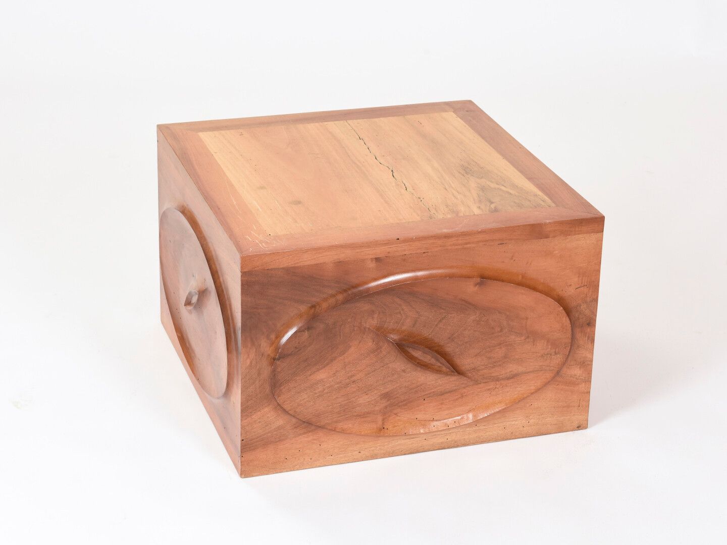 Null Vincent GONZALEZ (1928-2019)

Base de madera tallada, cara completa

Pieza &hellip;
