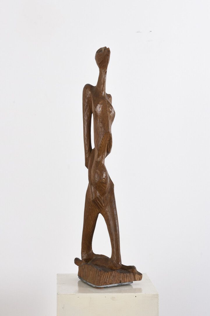 Null Vincent GONZALEZ (1928-2019)

Sujet en chêne sculpté, 

Monogrammé, 

H : 5&hellip;