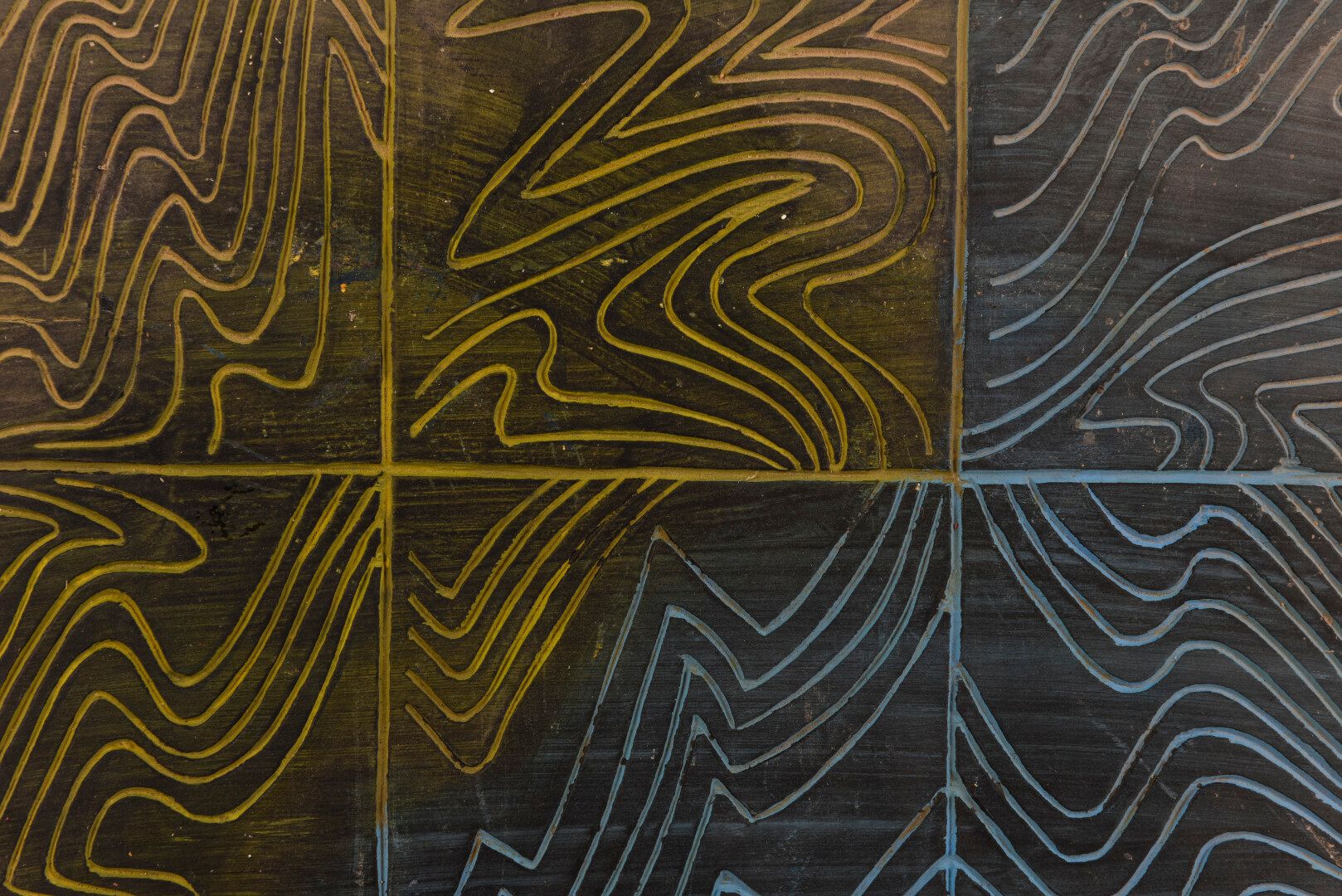 Null 文森特-冈萨雷斯(1928-2019)

面板刻有波浪，分为6个隔间。

49 x 32 cm