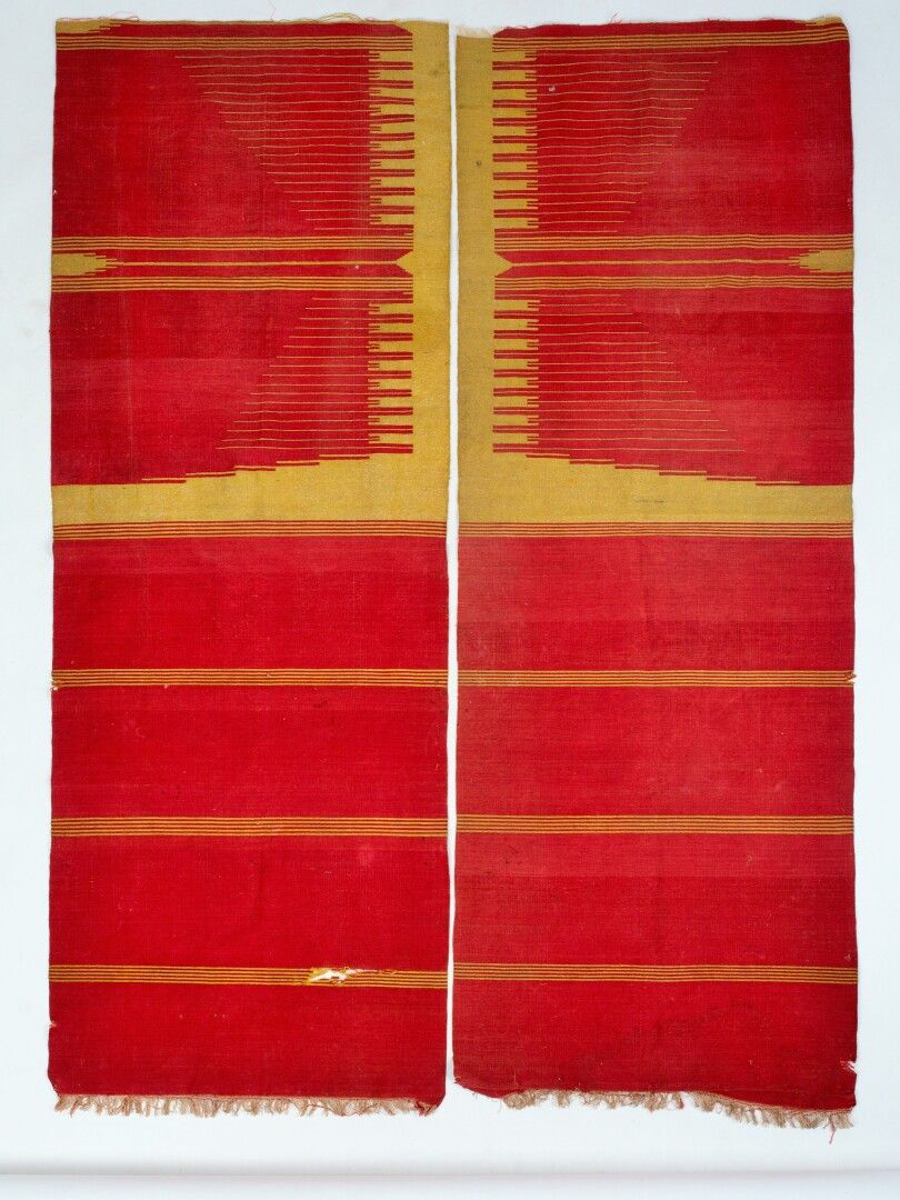 Null Deux parties de tapisserie Aba surnommé Zok en brocard de coton et fil doré&hellip;