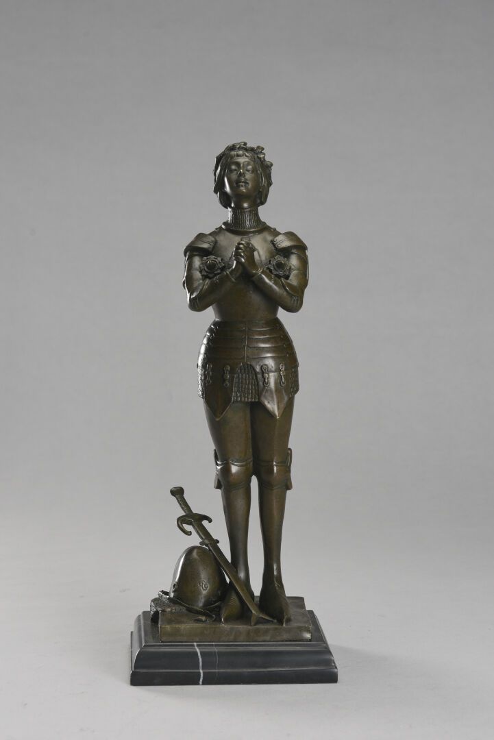 Null ANGELO (XIX-XX ème)

Jeanne d'arc

Bronze figurant Jeanne D'arc en cuirasse&hellip;
