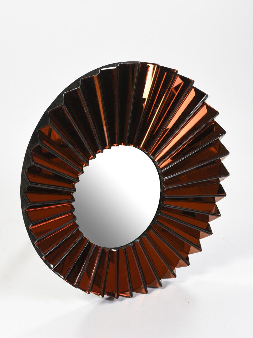 Null Olivier DE SCHRIJVER (né en 1958)

Miroir circulaire décentré à encadrement&hellip;