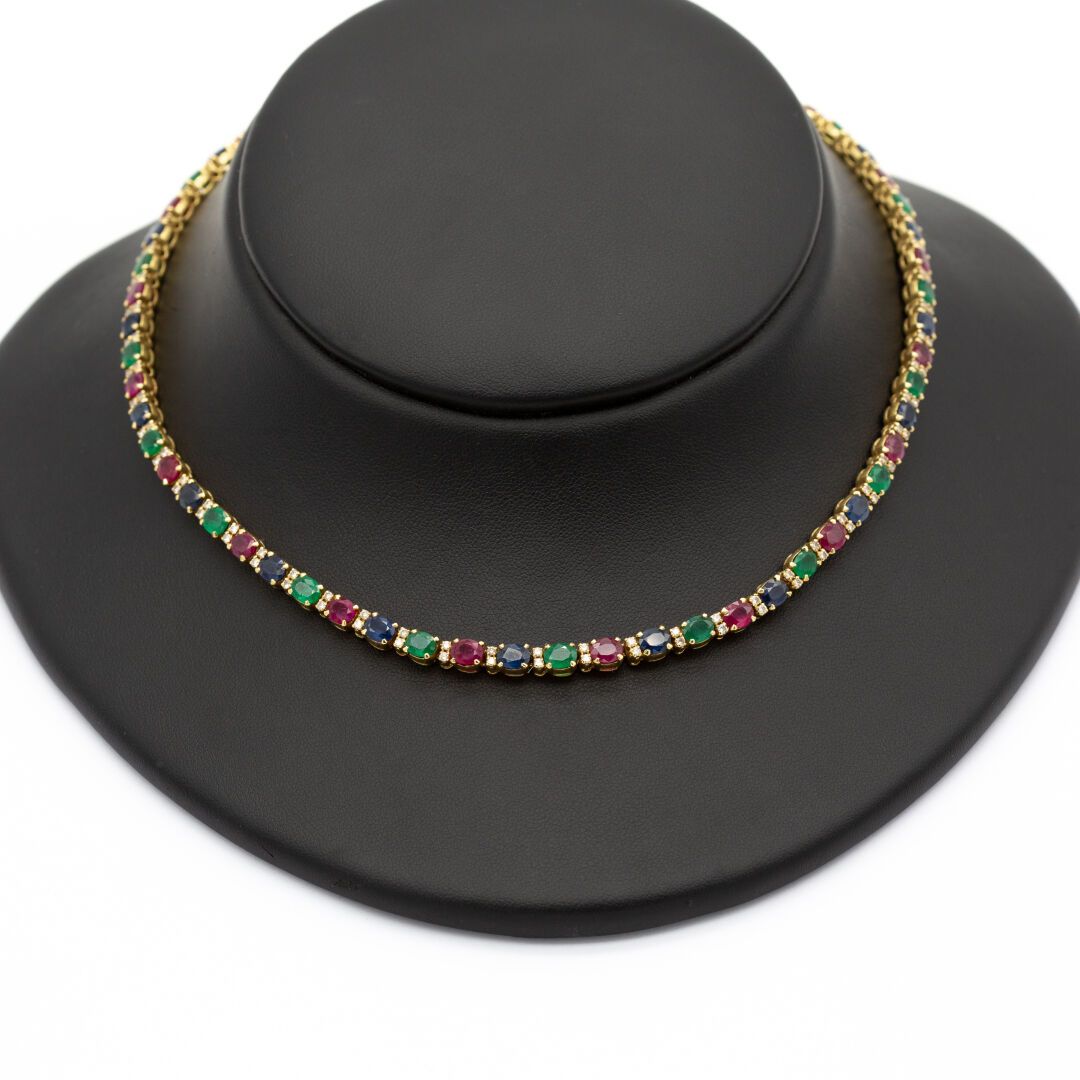 Null Necklace in 18K yellow gold (750) with rubies, sapphires, emeralds, intersp&hellip;