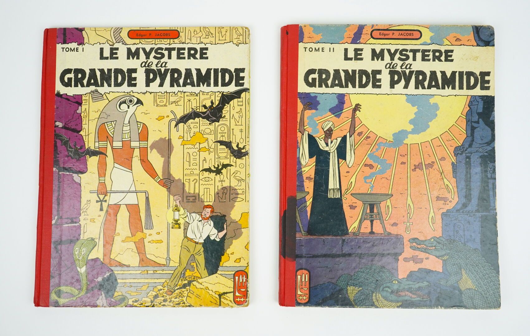 Null 布莱克和莫蒂默：大金字塔之谜。



第一卷：马内托的纸莎草。伦巴德，1956年10月。红布书脊。第二版第二次印刷。边角有点磨损，其他状况良好。


&hellip;