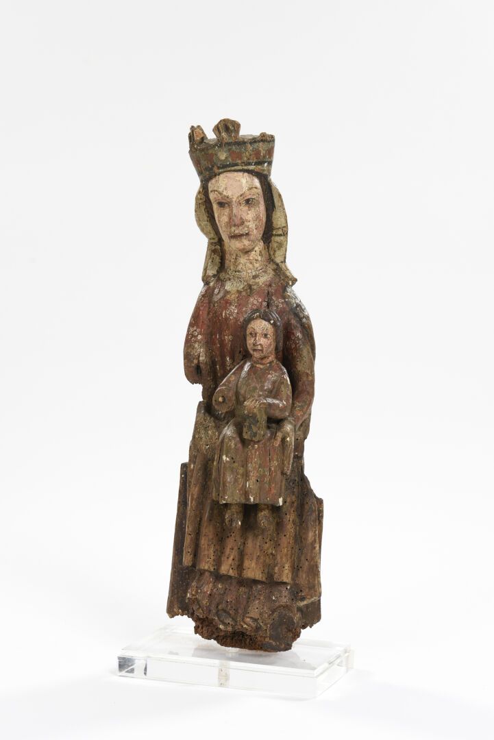 Null 加泰罗尼亚学校，哥特式时期
坐着的圣母和儿童，也被称为 "Sedes Sapientiae"。
多色木的高浮雕（连续的几层多色木）。

高：82 - &hellip;
