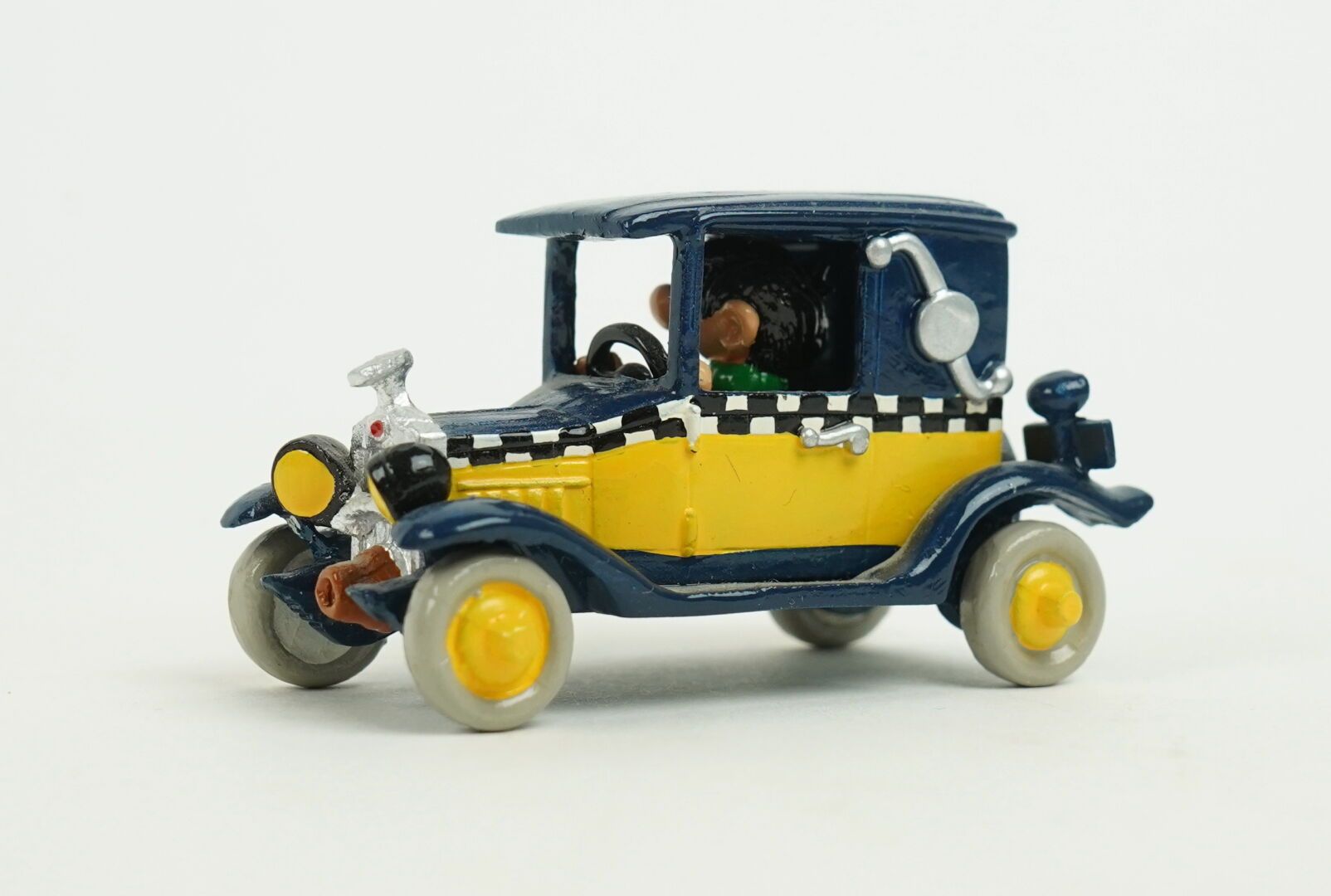 Null Gaston - Franquin.

PIXI: Gaston Lagaffe nella sua auto. Modello piccolo (N&hellip;