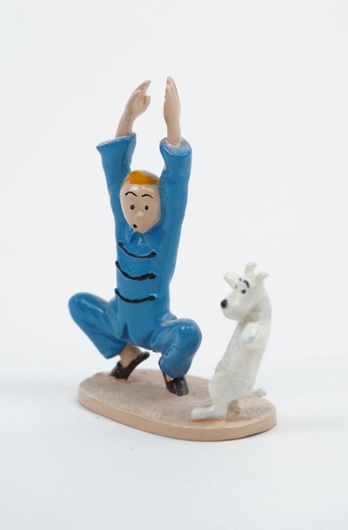 Null PIXI - TINTIN: The broken ear. 
Tintin and Snowy doing gymnastics. Pixi 455&hellip;