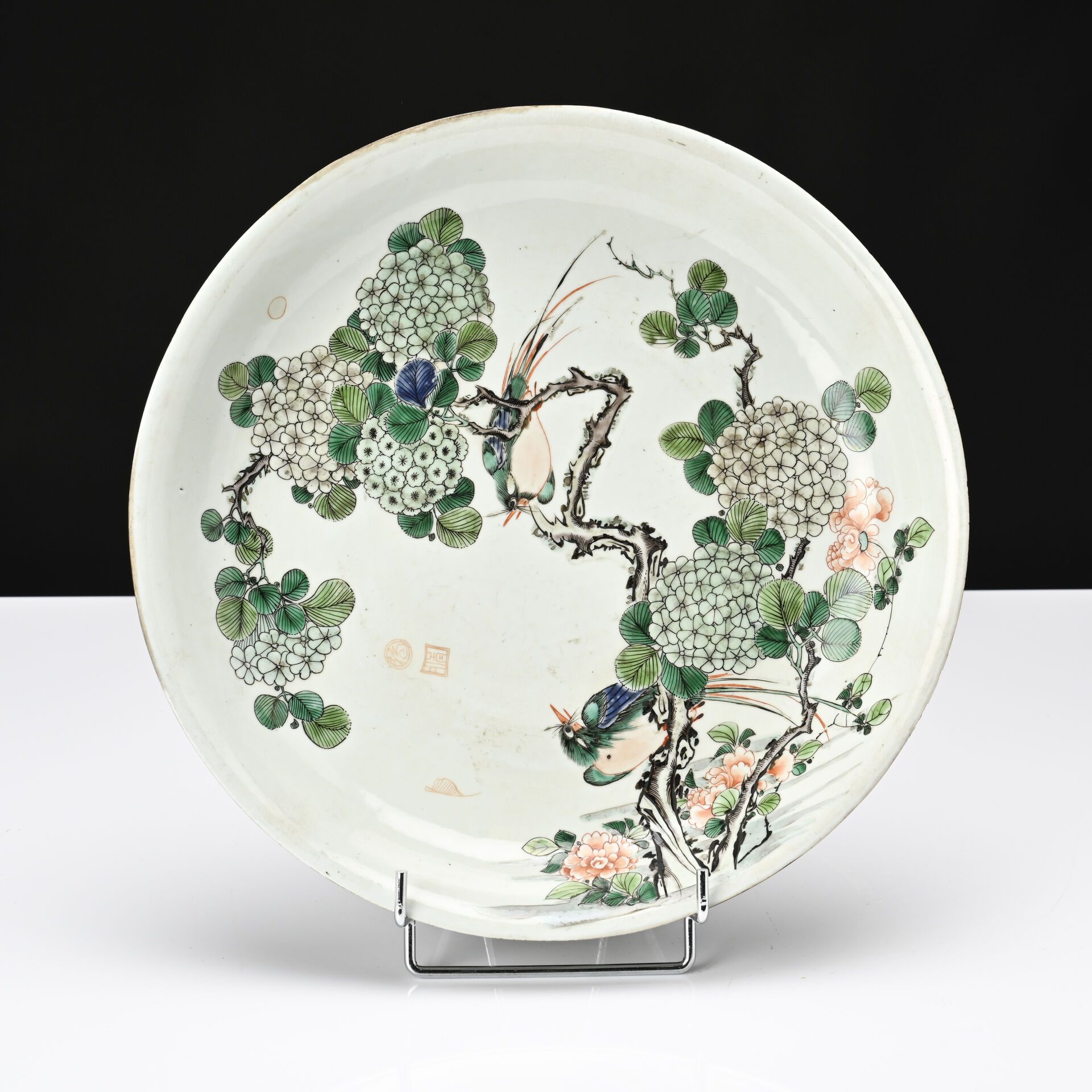 Null China, periodo Kangxi (1661-1722)
Gran cuenco de porcelana y esmalte verde &hellip;