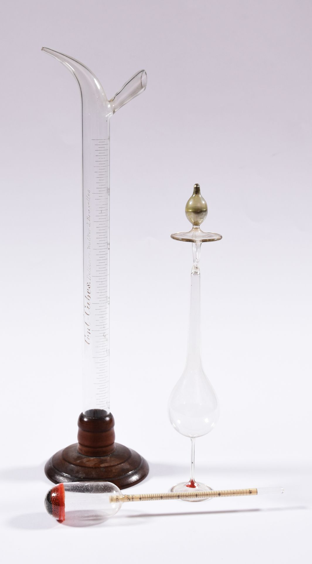Null Lot with 9 hydrometers and a burette. 19th-20th c Glass tubes, sealed (exce&hellip;