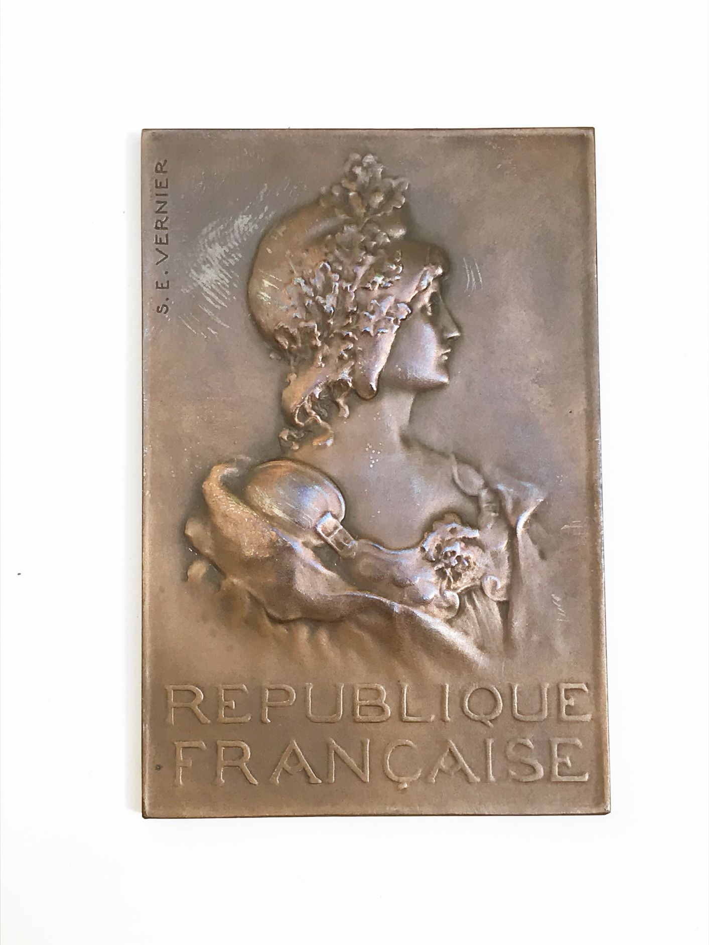 Null Plaquette rectangulaire en bronze par S. E. Vernier. République Française a&hellip;