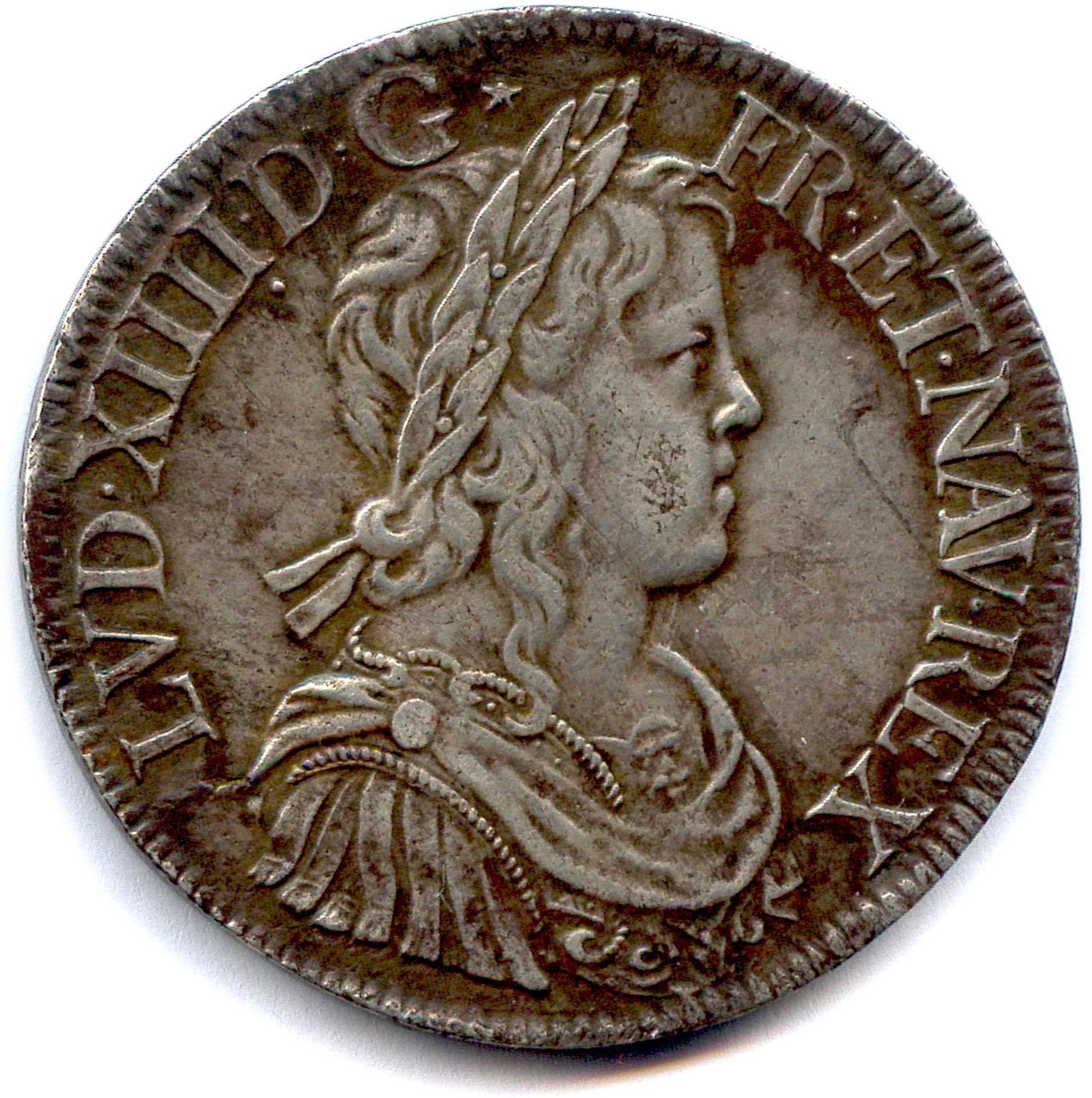 Null 路易斯十四世 1643-1715

带长导火线的盾牌1652A=巴黎。

(XIIII有一个点，DOMINI的O下的三角形

和金盏花）。)

(27&hellip;