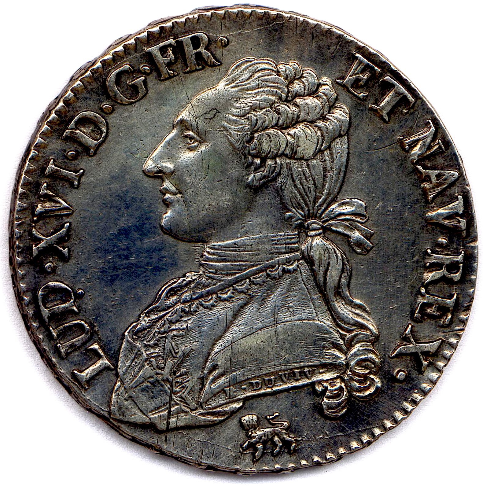 Null 路易十六 1774-1793

半身像穿上1791 A = 巴黎。

(14,68 g) VG 355

正面有轻微的条纹。极好的。