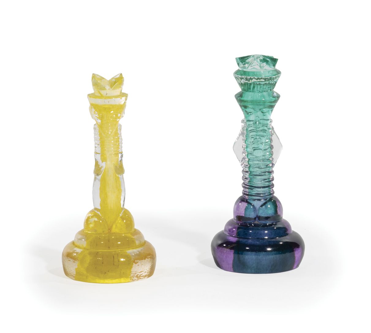 Null 由谢尔-恩格曼（生于1946年）为Kosta Boda（瑞典玻璃厂）创作。

国际象棋的国王和王后。

两个压制成型的玻璃棋子，有黄色，淡紫色和绿色。&hellip;