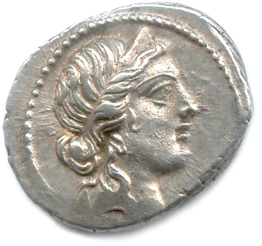 Null 凯撒大帝 公元前44年

右边是维纳斯的头饰。R/. CAESAR。埃涅阿斯走在左边，手持

右手拿着钯金，左肩扛着Anchises。

Crawfo&hellip;