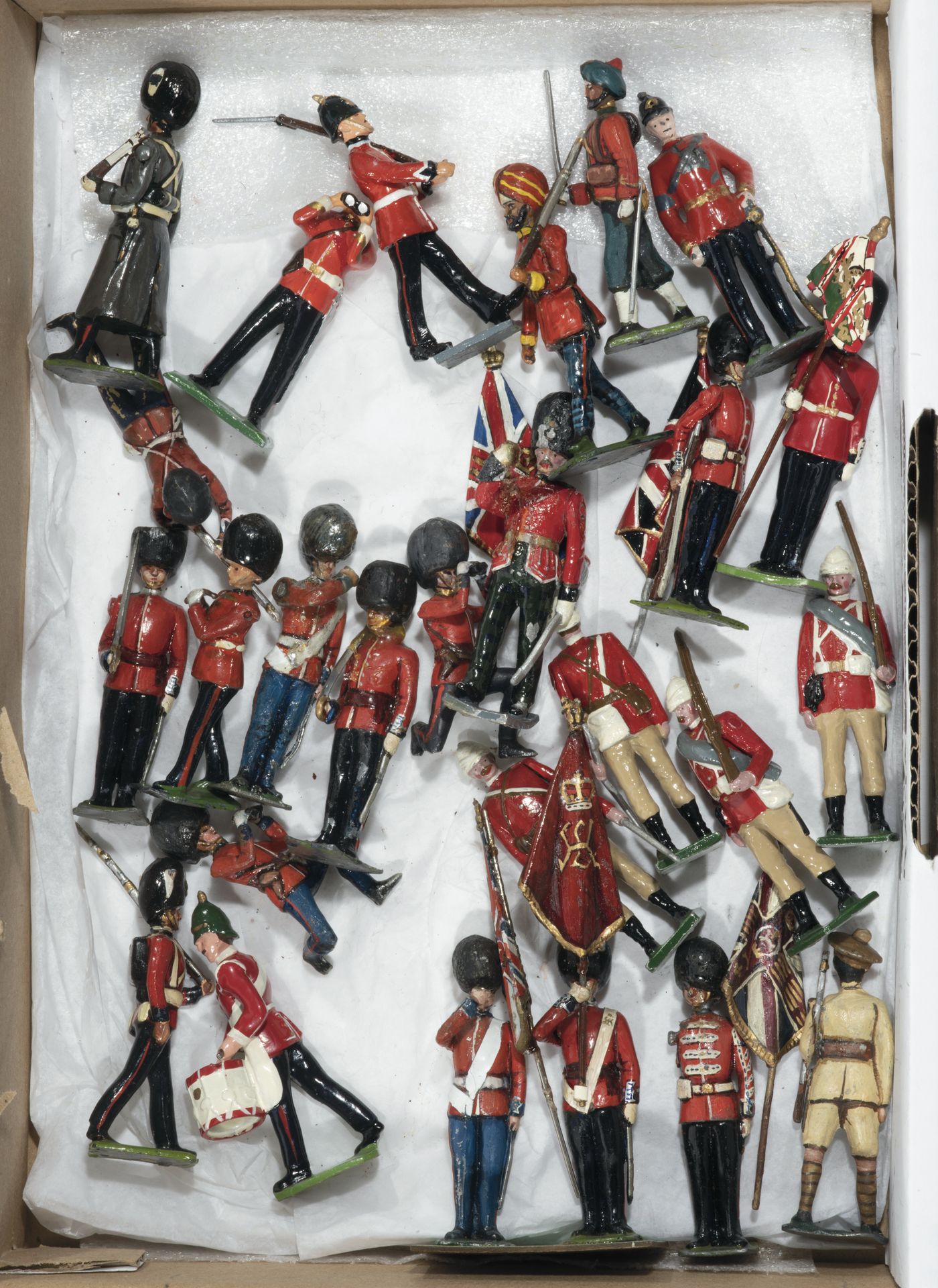Null 英国人和其他人。英国。带着旗帜的步兵，殖民地人，带着铰接式武器的军官。(26图)。B.E. Christian Terana的一些画作。