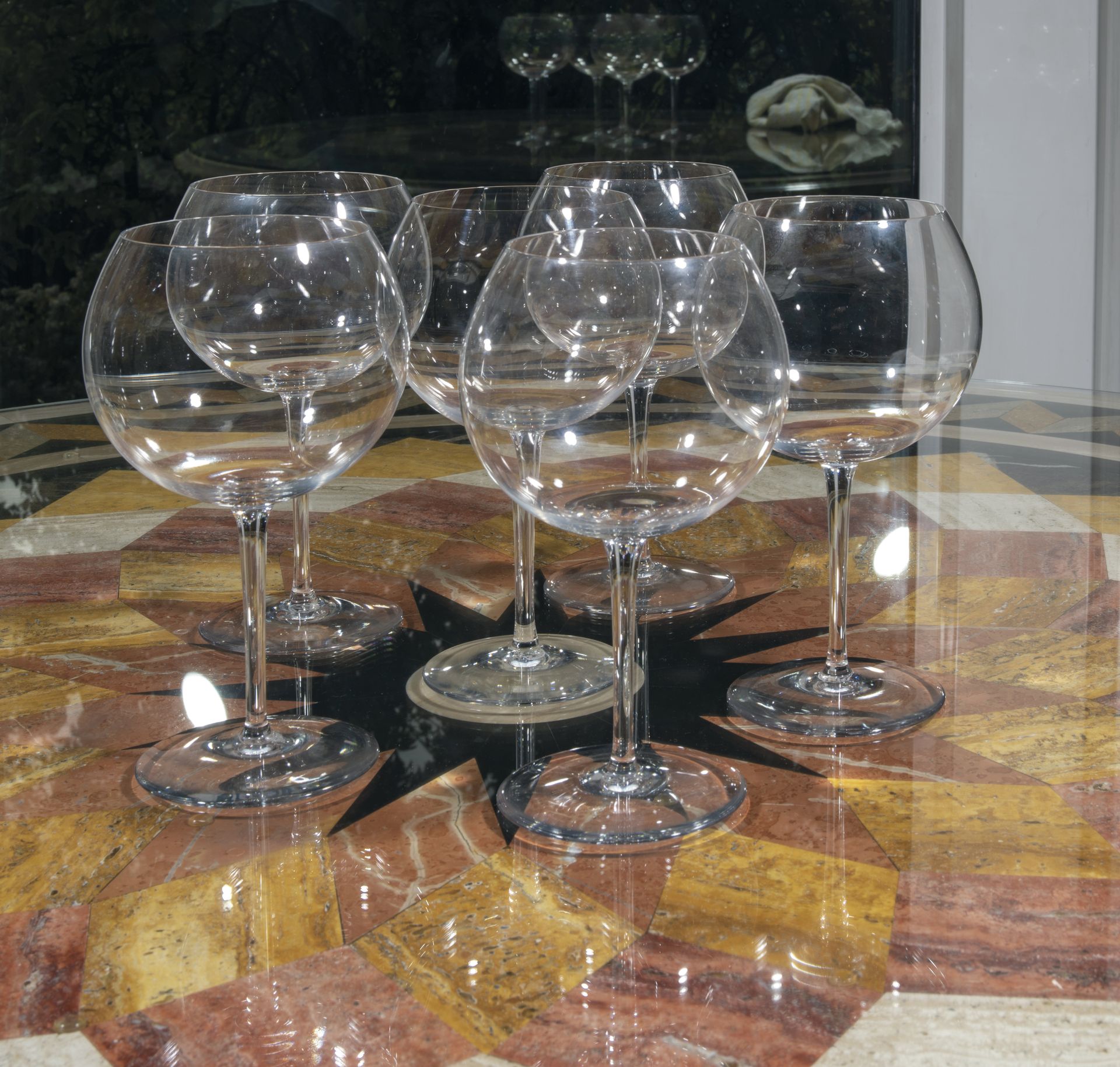 Null Baccarat
Suite of six crystal wine glasses and eleven champagne flutes, Dom&hellip;