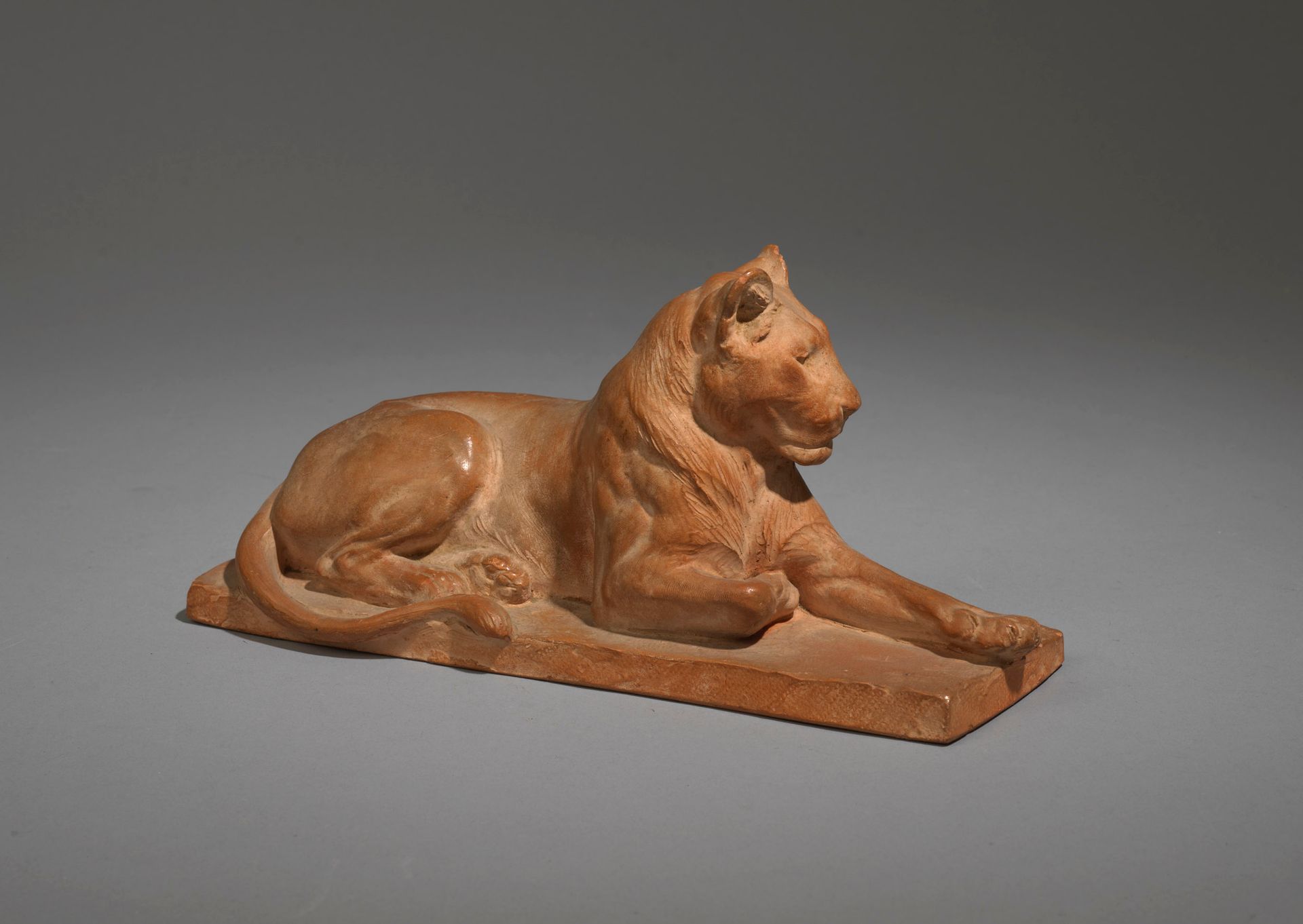 Louis RICHE Louis RICHE (1877-1949) - Lioness lying down - Terracotta - Stamped &hellip;
