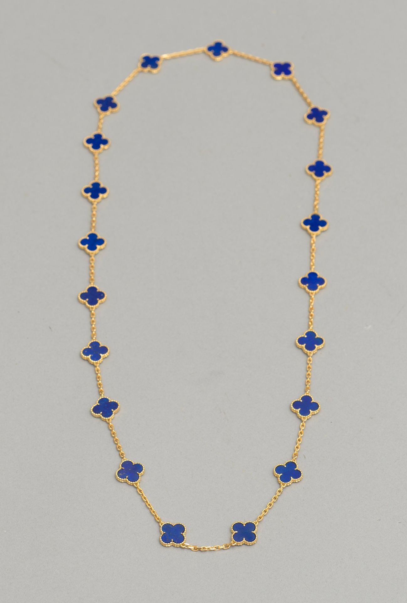 VAN CLEEF & ARPELS 
VAN CLEEF & ARPELS - "Alhambra" long necklace in 18k yellow &hellip;