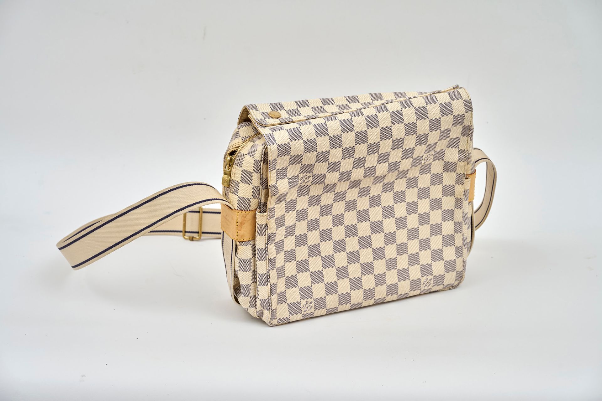 LOUIS VUITTON LOUIS VUITTON - Naviglio-Tasche aus beschichtetem Canvas mit azurf&hellip;