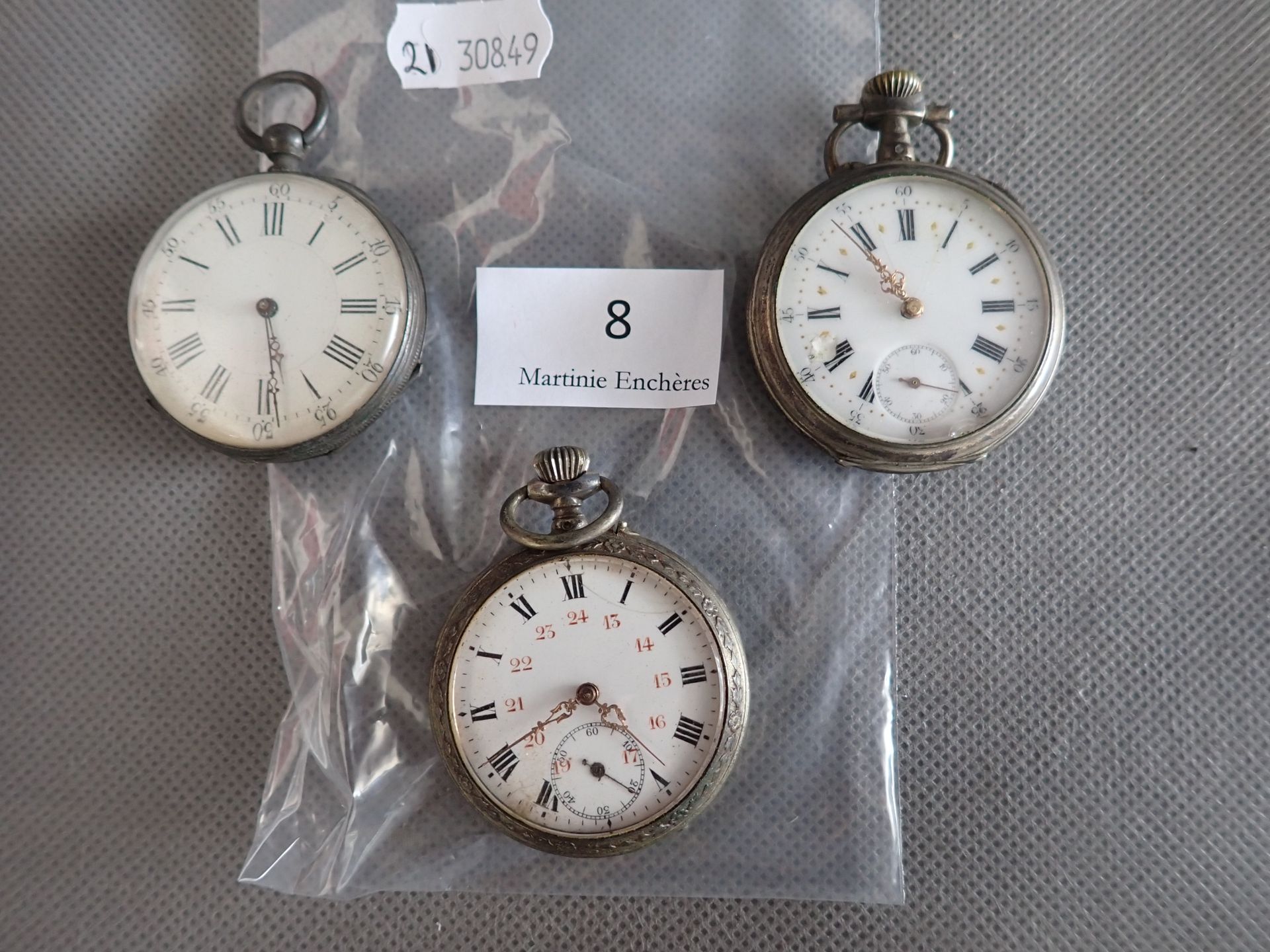 Null 3 pocket watches with silver cases (accidents)