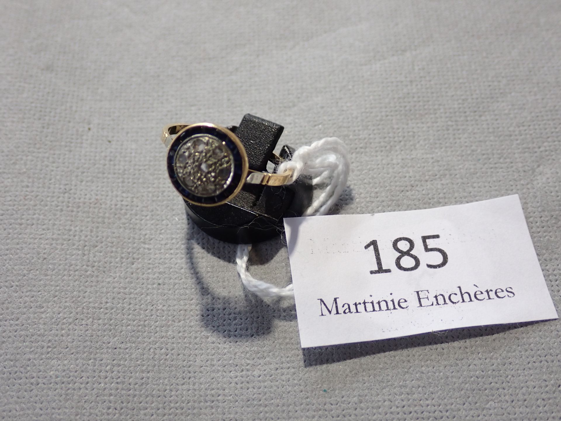 Null 戒指，金，玫瑰和校准的蓝宝石，重量2.4克，TDD 58.5