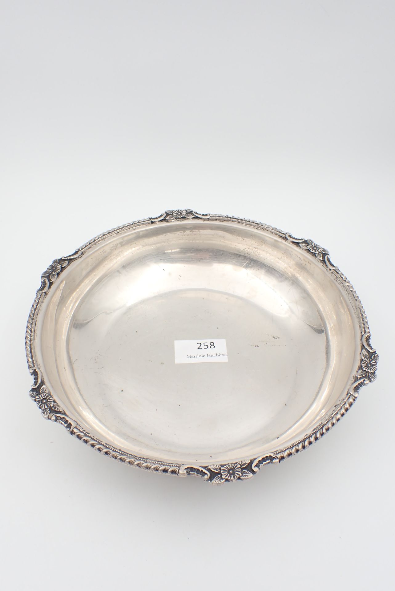Null Vegetable dish, in foreign silver, weight 463 gr