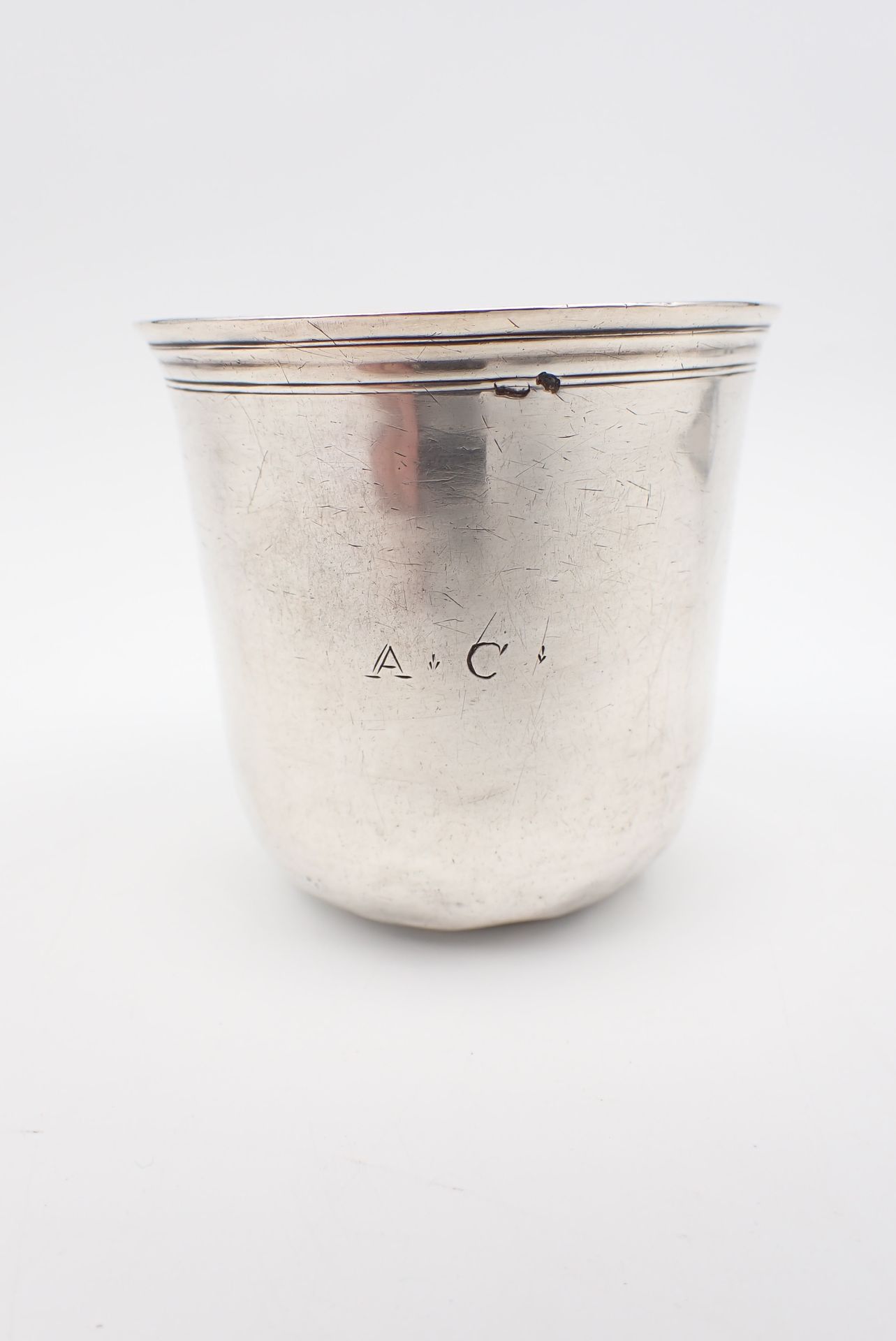 Null Vaso curón de plata del siglo XVIII, personalizado "G Magniant", peso 85 g,&hellip;