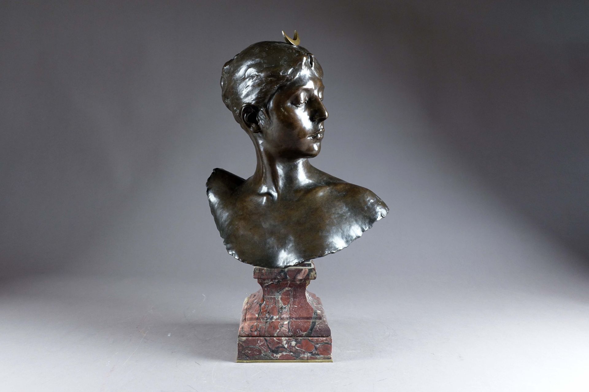 Alexandre Falguière (Toulouse 1831 - Paris 1900) - (d’après). Bust of Diana. Pro&hellip;