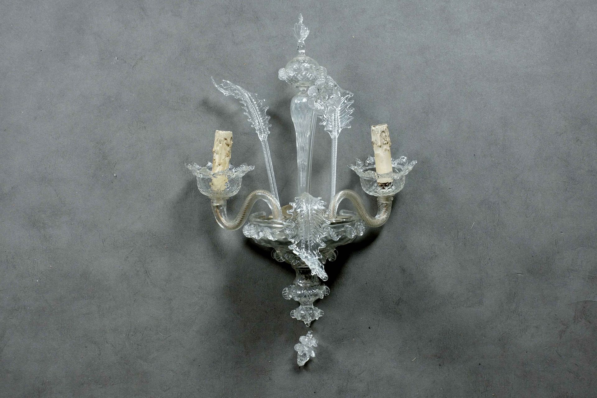 Grande Applique. Colorless Venetian glass, worked with tongs, illuminating by tw&hellip;