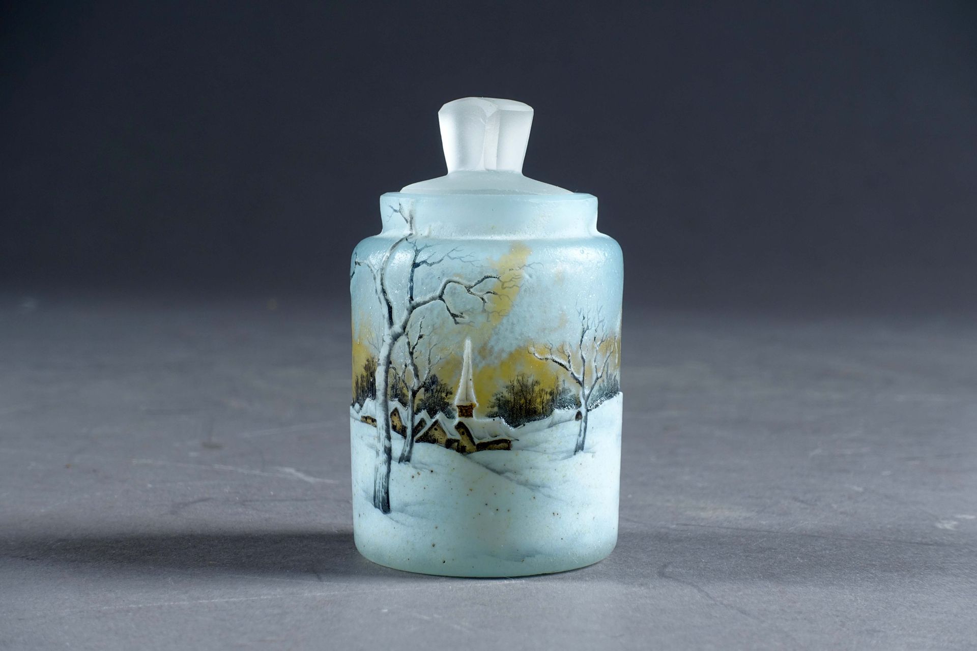 Daum - Nancy. 
Scent bottle. Opalescent glass engraved with the acid and enamell&hellip;