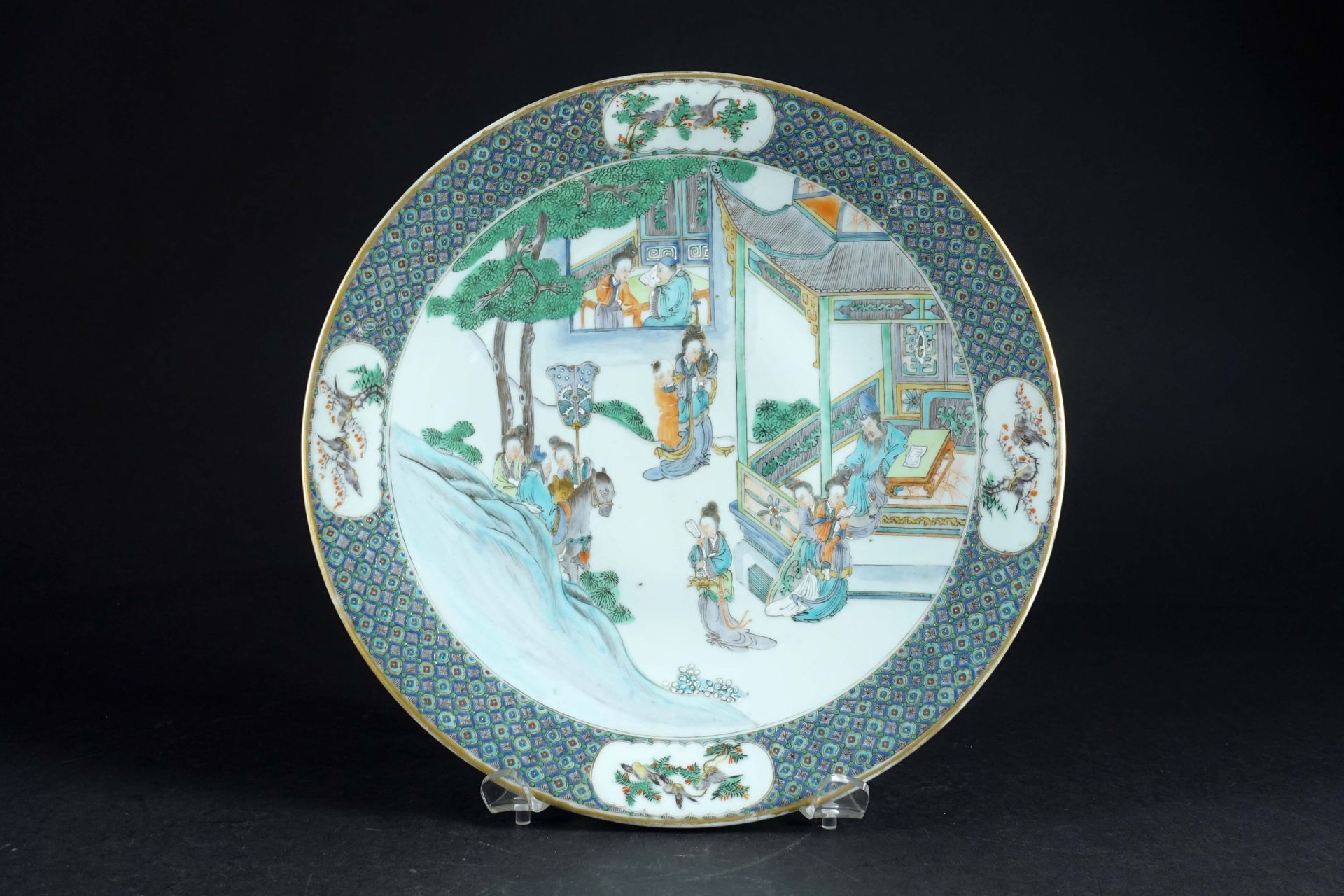 Chine Période Qing XIXe siècle. Gran plato redondo de porcelana de la Familia Ve&hellip;